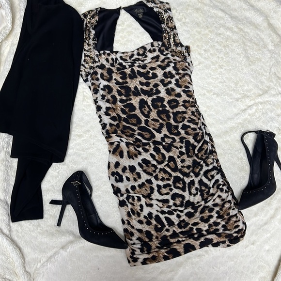 𝅺THALIA Sodi Animal print Rusched dress Size XS (D4) - Picture 11 of 12